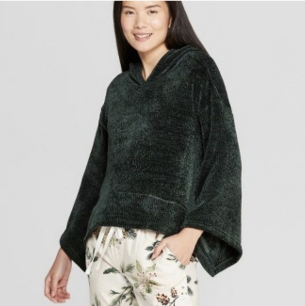 Gilligan & O'Malley Forest Green Poncho Sweater